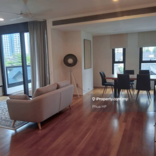 Low Floor Duplex Minimalist ID 