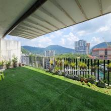 Well maintained Duplex unit for sale. 
