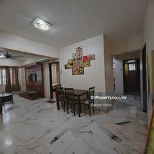 Well maintained unit - good for family living