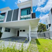 3 storey Semi-D house for Sale