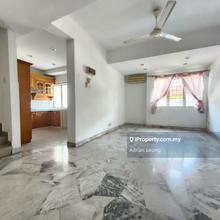 Great Condition Townhouse Oug! 1600 built up! Part Furnished! Freehold