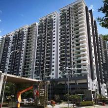 Good environment and large size condo for Rent 