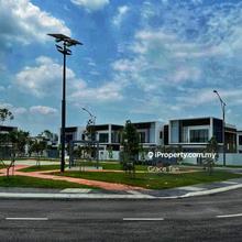 End Lot Semi-D with Extra Land & Garden View @ Ttdi Grove, Freehold