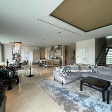 Luxury Canal Resort Living