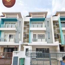 24x70 full loan 3 sty the clover superlink Tmn Sri Tanjung Semenyih 