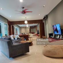 Greenery.Low floor.Spacious.Renovated. Practical. Homely family house.