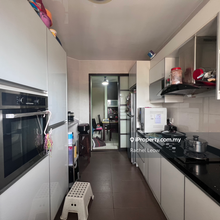 Low density block, spacious rooms, nice 'n quiet :)