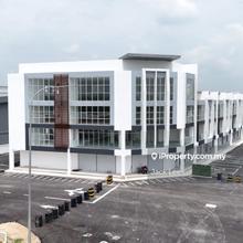 Mainroad Corner 3-storey upper floor shop-office with lift for rent
