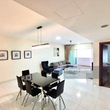 Great Condition Corner Unit With Practical Furnishing And Pool Facing 