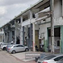 Permas jaya 1.5 Storey terrace factory want to sale with 3 Anjoining 