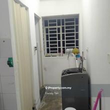 I-park Un-furnished 1 free parking 650 sqft 