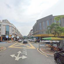 Medan putra business centre sale menjalara corner 1st floor office