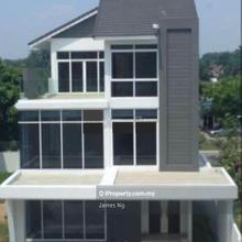 Elegant 3 storey  bungalow at Milano Taman Alam Kemuning for sale