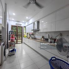 Gated & Guarded, Bk8, 4r4b, Good Condition