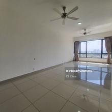 Easy access to PJ and Subang, walking distance to Sri Kdu int sch