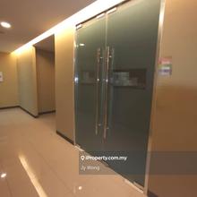 735sf Office