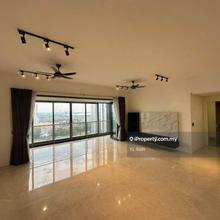 Great community. Near parks, schools, libraries, and shops.