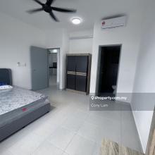 Comes with fridge& washing machine,kl view,limited and cheap rental!