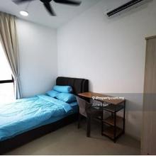 Sqwhere small medium room for rent (fully funished)