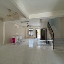 Terrace house for Sale