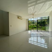 3 Storey Mirage By The Lake 