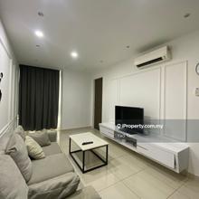 Middle floor unit with renovation