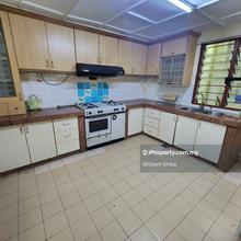 Big Size 3 Bed 3 Bath near to Shops n Public Transport MRT 