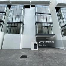 Terrace house for Sale