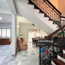 Superb Condition 2.5 Storey House, Gated & Guarded Area, Freehold