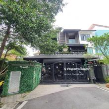Gated and guarded,Corner Lot,Partially furnished,Very well maintained