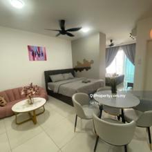 High Floor and Sea View Unit