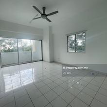 Spacious 4 bedrooms unit, unfurnished, newly touch up 