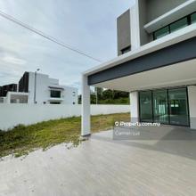Corner lot freehold non bumi nearby Lotus cheng , guarded