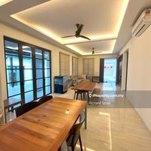 Fully rebuilt modern bungalow on flat ground floor