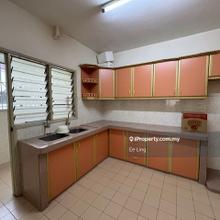 Pusat bandar puchong sri pinang apartment pool view unit for sale
