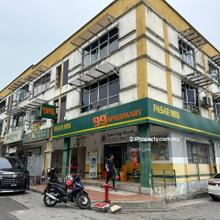 Hot Area ROI 4.74% Glenmarie Shah Alam 3 Sty End Lot Shop 37x70