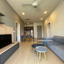 Dual Key Below Market ! Photo is Actual Unit ! Come with 2 Carparks !