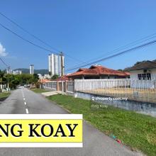Single Storey Bungalow with Big Land, Strategic Location