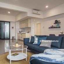 Walkable to LRT & Pavilion2 / Recreation Park View / Free Furnished