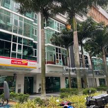 Freehold / Fully Tenanted ROI 4.8% / Long Lease Tenant