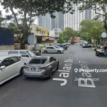 9322 Sqft, 1.5 Storey, Next to road, Ideal Entrance