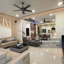 Fully renovated Semi D For Sale