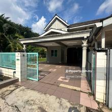 Big & renovated corner lot double storey terrace Seksyen 24 Shah Alam