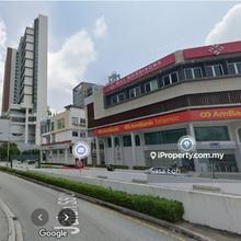 3 Storey office unit @ Damansara Utama Facing LDP Main Road For Rent