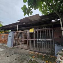 Single Storey Bungalow House Pandamaran Port Klang For Sale