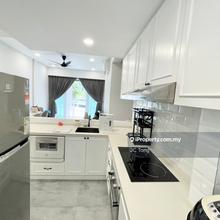 Fully Renovated Unit at Tropicana Bay Residences with 2 Carparks!