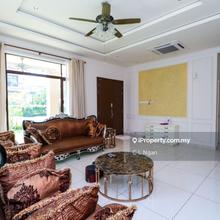 Fully Furnished 3 Storey Bungalow