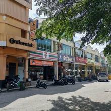 Facing main road, 3 Storey Shoplot Kuala Kedah, For Sale
