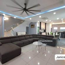Ridgewood 2 Sty Semi-D 40x80 Fully Renovated Gated Guarded Area