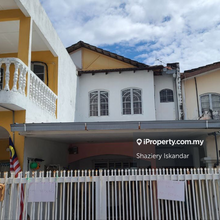 Odd Size Terrace Lot, bigger than usual. Partially furnished